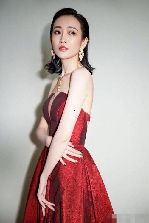 圈内小料爆料王鸥,揭秘娱乐圈背后的神秘故事 第1张 圈内小料爆料王鸥,揭秘娱乐圈背后的神秘故事 第1张